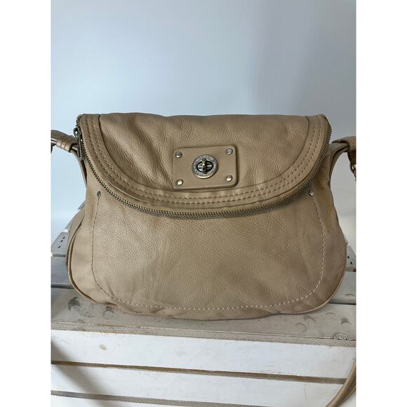 MARC JACOBS KAKI PEBBLED LEATHER WOMENS MEDIUM CROSSBODY BAG - Picture 1 of 16